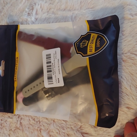 NWT Fitbit Silicone Replacement Straps 6 pack - Picture 11 of 11